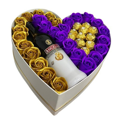 Cadou pentru Femei, Cutie Alba, Inima cu Trandafiri de Sapun, Angelli si Praline Ferrero Rocher