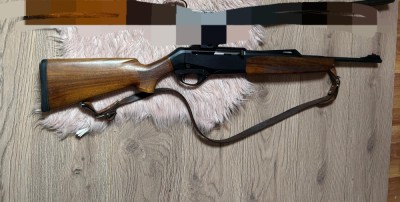 Vand armă de v&amp;acirc;nătoare foto