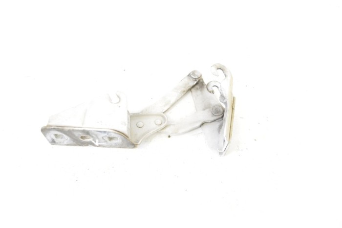 Balama capota st&acirc;nga față IVECO DAILY VI Flatbed 2015 OEM: 58087045,56087046 12136958