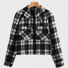 Jacheta de toamna de dama crop, cu imprimeu tartan stil plaid, inchidere cu fermoar si buzunare, alb-negru, M