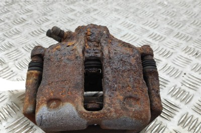 Etrier de fr&amp;acirc;nă dreapta față VW CORRADO 53I 1994 OEM: 443615124FX 30668571 foto