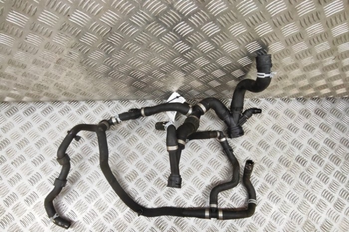 Furtun de lichid de răcire VOLVO XC90 II 2024 OEM: 32249593 31209694
