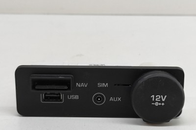 Port USB/AUX-In JAGUAR F-PACE X761 2017 OEM: JX63-19C166-EA 23067546 foto