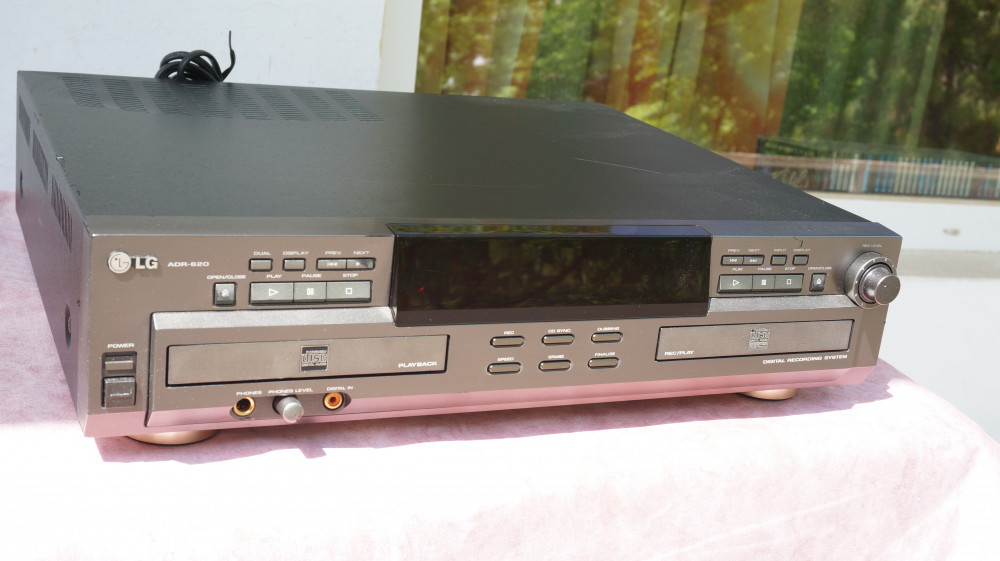 CD audio recorder LG ADR-620 DEFECT | arhiva Okazii.ro