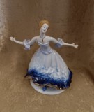 Bibelou vechi rom&acirc;nesc, balerina din porțelan fin