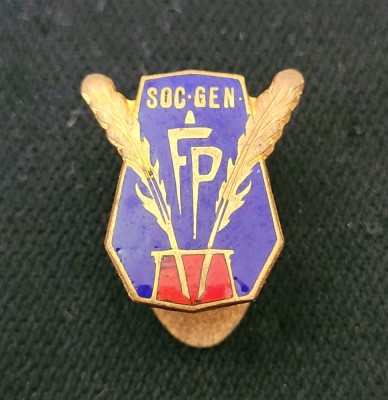 Insigna Regalista Societatea Generala a Functionarilor Publici foto