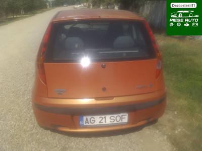 Dezmembrez Fiat Punto (trapa) foto