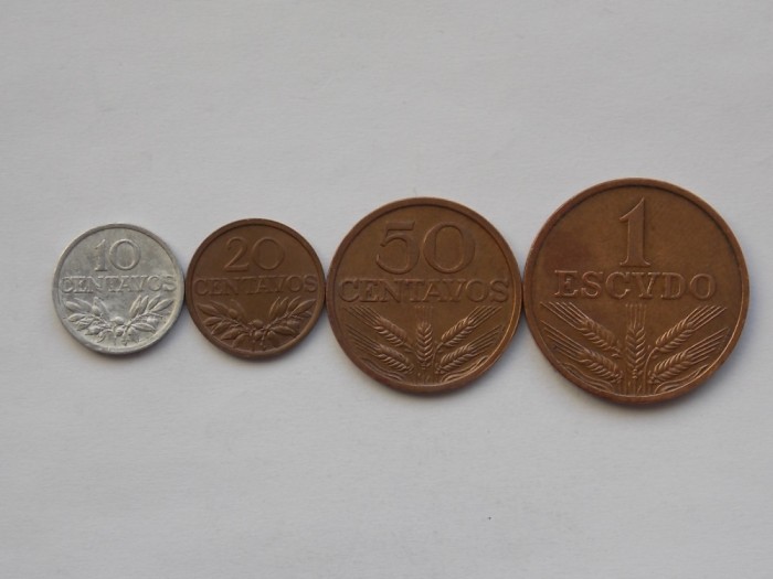 LOT 4 MONEDE DIFERITE PORTUGALIA