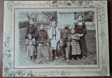 Fotografie pe carton, familia de sarbatorile Pascale, 1903