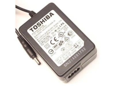 Alimentator Toshiba 5V 2A UP01221050A foto