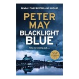 Cumpara ieftin Blacklight Blue, Peter May