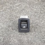 Buton geam ușă st&acirc;nga spate BMW 1 F20 2018 OEM: 9208106 3880266