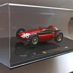 Macheta Ferrari 553 F1 Formula 1 1954 Mike Hawthorn - Hot Wheels Elite 1/43