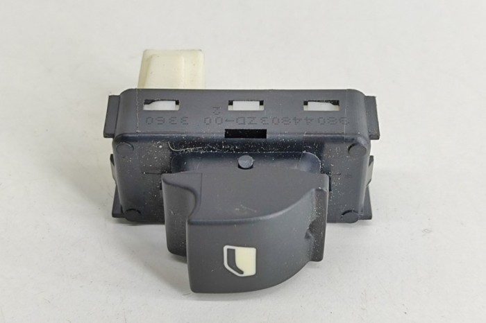 Buton geam ușă dreapta spate OPEL CORSA F 2021 OEM: 98044803ZD 24284472