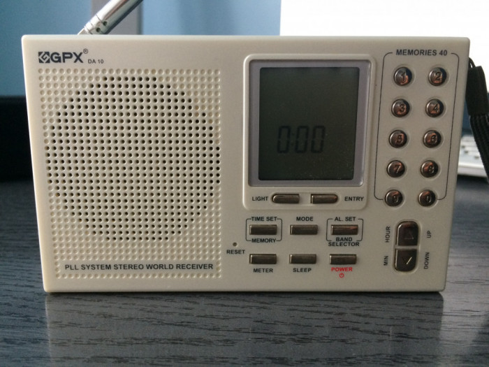 RADIO PORTABIL GPX DA10 PLL SYSTEM STEREO WORLD RECEIVER.CITITI VA ROG ANUNTUL.