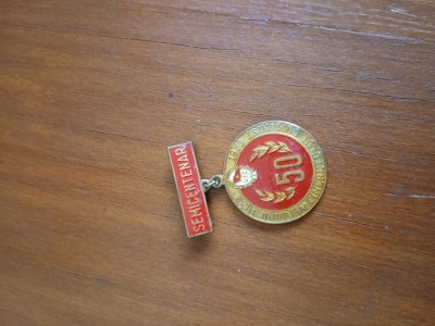 insigna Semicentenar Uniunea Tineretului Comunist 1922-1972 foto