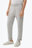 Cumpara ieftin Pantaloni costum barbati cu croiala Slim fit si cu tesatura din jerseu elastic gri, 50