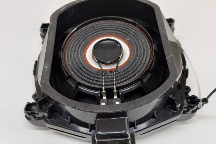 Subwoofer BMW X5 F15, F85 2017 OEM: 9247342 | 28267391