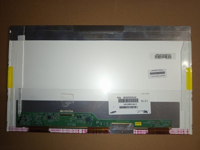 Display laptop 15,6&amp;quot; LED 40 pini HD model Samsung LTN156AT24 foto