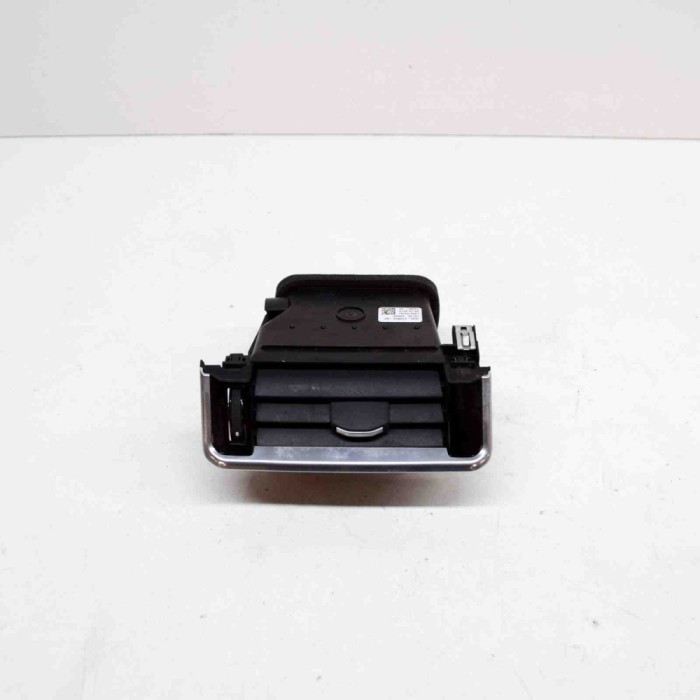 Gura de ventilație planșa de bord LAND ROVER RANGE ROVER VELAR L560 2019 OEM: J8A2-018B08-A,J8A2-018B08-AD 13974069