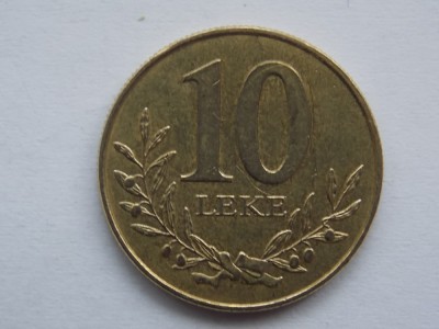 10 LEKE 2000 ALBANIA foto