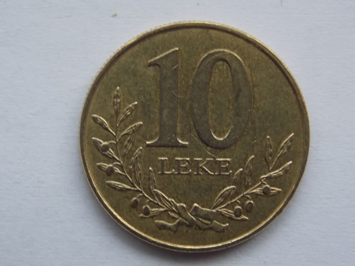 10 LEKE 2000 ALBANIA