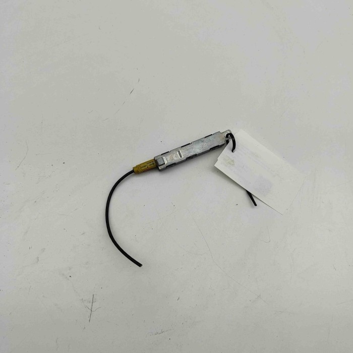 Amplificator de antena VW PASSAT Variant B7 365 2012 OEM: 3AF035552D