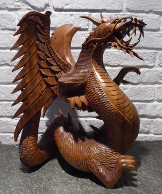 Dragon din lemn masiv de suar de dimensiuni impresionante sculptat foto