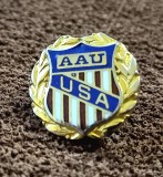 Insignă sport - UNIUNEA ATLETICA a AMATORILOR din AMERICA (USA)
