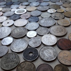 Lot / colectie de 135 monede diferite din diverse tari, bani vechi
