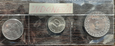 SET 3 MONEDE INDONESIA - 5 RUPIAH 1979, 10 RUPIAH 1971, 25 RUPIAH 1994, AUNC/UNC foto