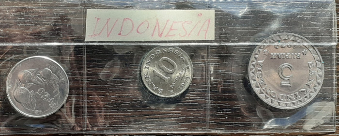 SET 3 MONEDE INDONESIA - 5 RUPIAH 1979, 10 RUPIAH 1971, 25 RUPIAH 1994, AUNC/UNC