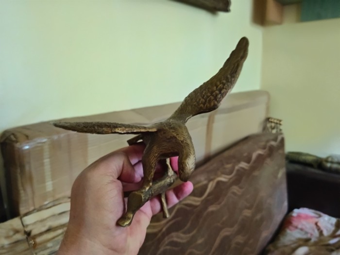 Vultur bronz &aacute;rt deco