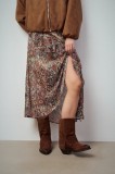 Medicine cizme de cowboy din piele intoarsa culoarea maro, cu toc drept