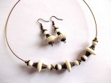 set colier si cercei cu coral alb 36440