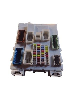 BCm ( body control module ) ford focus C max II / focus III cu cod AV6N-14A073-FE foto