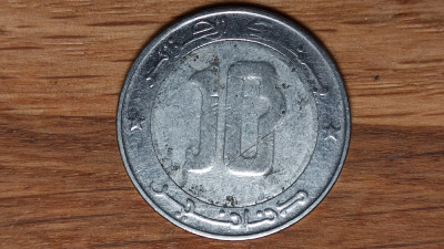 Algeria - moneda de colectie - 10 dinari / dinars 2004 - bimetal - frumoasa ! foto