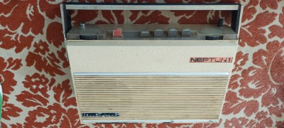 RADIO NEPTUN 1 , FABRICAT DE ELECTRONICA , NU FUNCTIONEAZA . foto