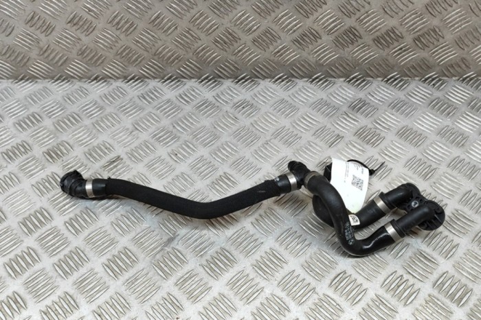 Furtun de lichid de răcire BMW 4 Gran Coupe G26 2022 OEM: 8597298,8597297 22660866