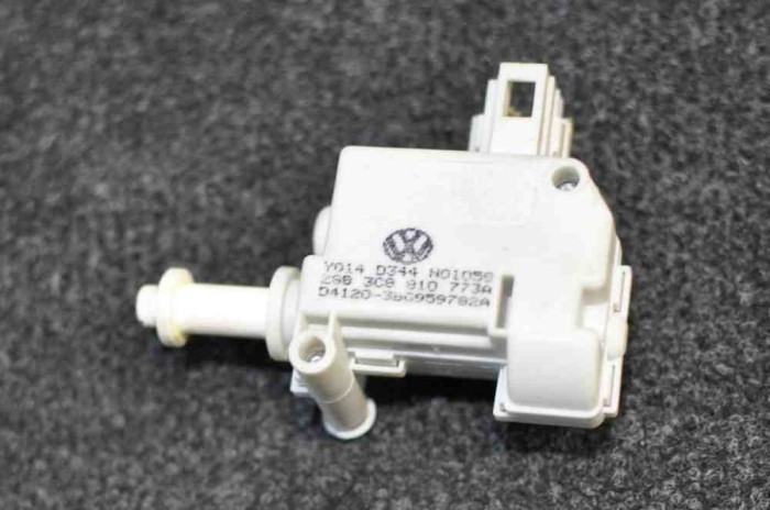 Alt modul de control VW CC 358 2012 OEM: 3C8810773A 1942875