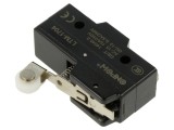 Micro&icirc;ntrerupător SNAP ACTION SPDT, 15A/250VAC, manetă cu rolă