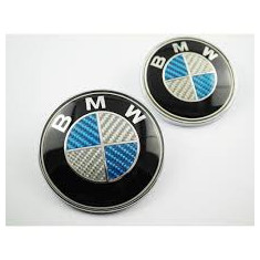set embleme carbon fata spate alb albastru BMW 82 si 74 mm E46 E39 E38 E90 E60