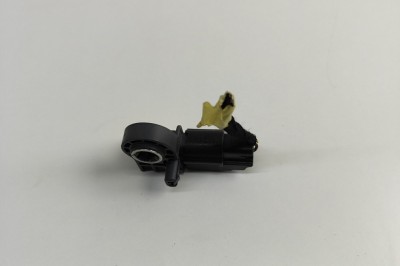 Senzor de impact dreapta față VOLVO XC90 II 2020 OEM: 31451531 30379424 foto
