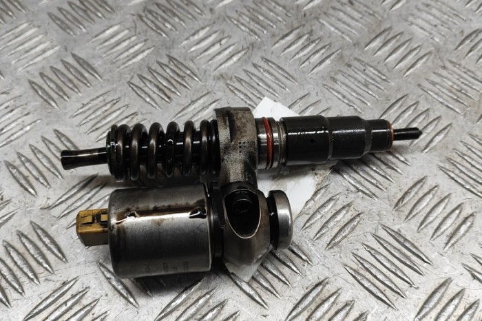 Injector de combustibil LAND ROVER DEFENDER L315 1998 OEM: BEBE2A01001,MSC000030 | 28075311