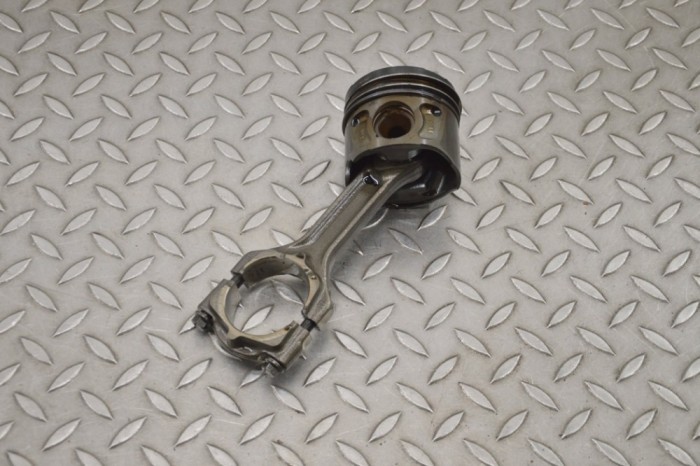 Piston OPEL INSIGNIA A G09 2010 OEM: 664 19411447