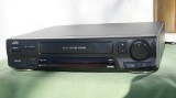 Video recorder VHS marca JVC model HR-J238