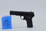 Pistol replică 6 mm BB cu propulsie cu arc &ndash; set complet cu țintă, magazin și bile