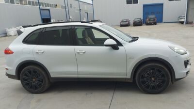 Licitatie publica (ANABI) - Autoturism Porsche Cayenne II S 92A 21-4.1 V8 (redus cu 25%)
