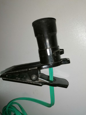 LAMPA VECHE PENTRU CITIT , PLASTIC / EBONITA ? foto