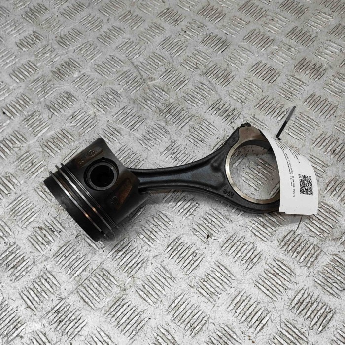 Piston MERCEDES-BENZ R W251, V251 2009 OEM: A6420301818,A6420305220